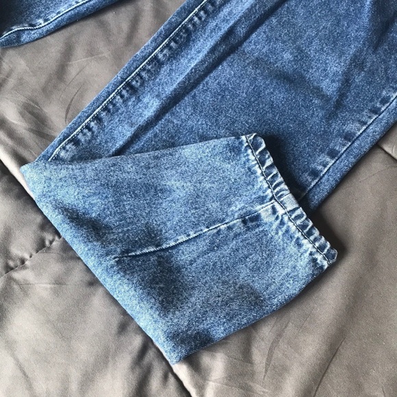 Free Gift With Purchase-High Waist Jeans - Picture 3 of 7